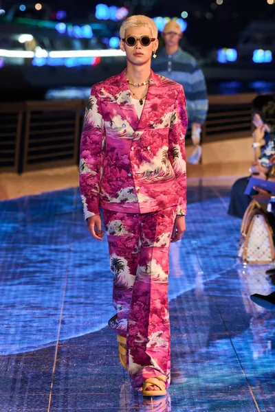 Look 57